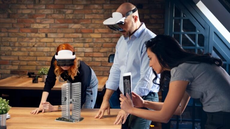 How does BIM advance by using AR and VR technology in construction?